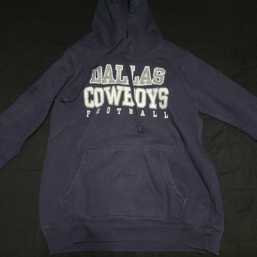 cowboys women hoodie size Medium